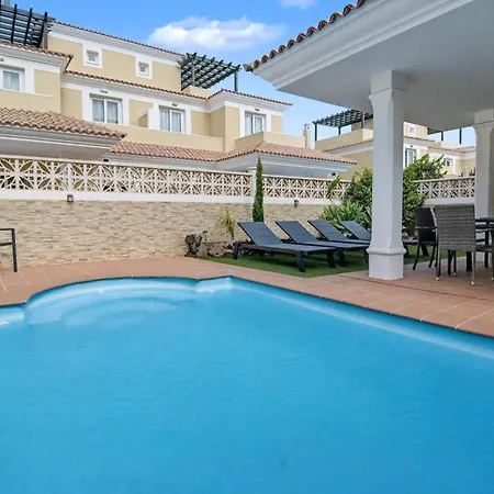 Villa Solymar - Private Heated Pool & Fiber-optic Wifi *