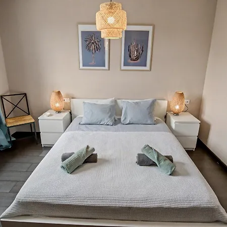 Solymar - Private Heated Pool & Fiber-optic Wifi Villa