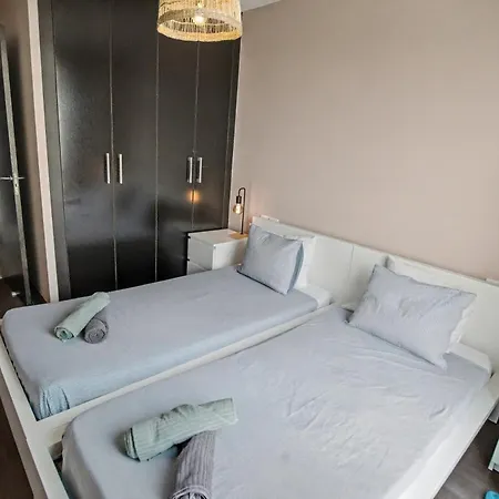 Solymar - Private Heated Pool & Fiber-optic Wifi *