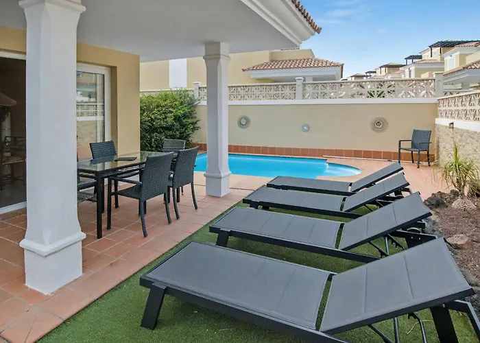 Solymar - Private Heated Pool & Fiber-optic Wifi