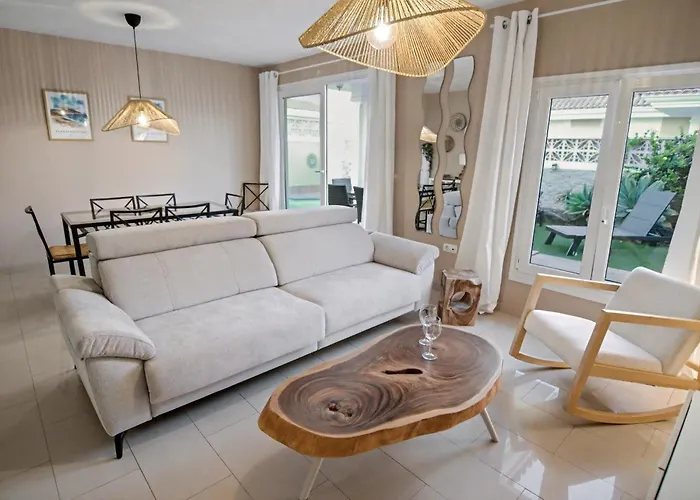 Solymar - Private Heated Pool & Fiber-optic Wifi Corralejo