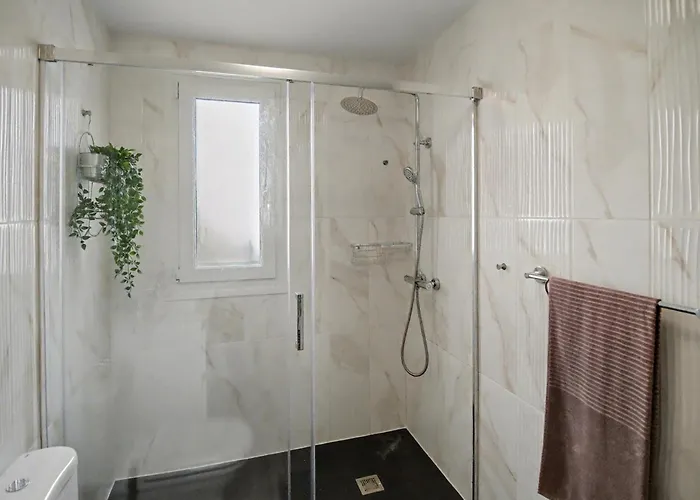 Solymar - Private Heated Pool & Fiber-optic Wifi Villa