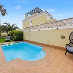 Villa Solymar - Private Heated Pool & Fiber-optic Wifi
