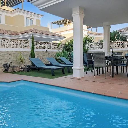 Villa Solymar - Private Heated Pool & Fiber-optic Wifi