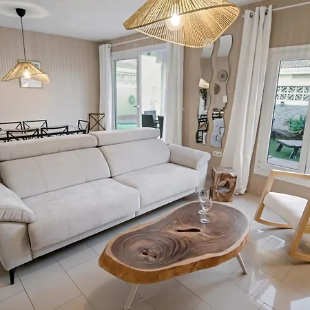 Solymar - Private Heated Pool & Fiber-optic Wifi Corralejo