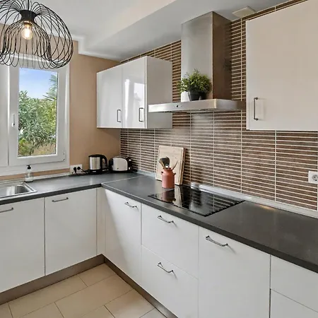 Solymar - Private Heated Pool & Fiber-optic Wifi *