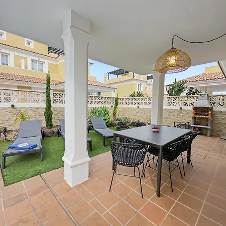 Villa Solymar - Private Heated Pool & Air Conditioning Κοραλέχο
