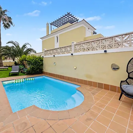 Βίλα Villa Solymar - Private Heated Pool & Air Conditioning