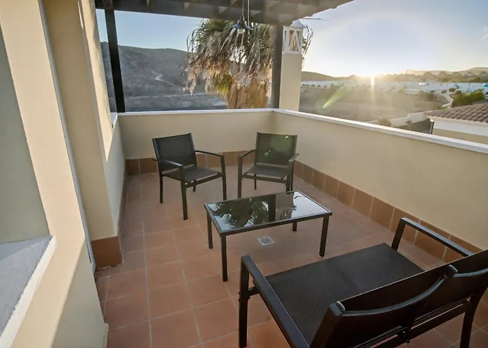 Solymar - Private Heated Pool & Fiber-optic Wifi Corralejo