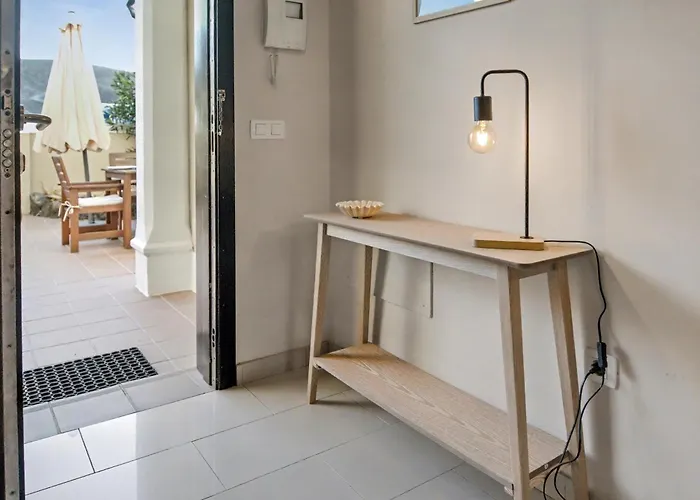 Villa Solymar - Private Heated Pool & Fiber-optic Wifi