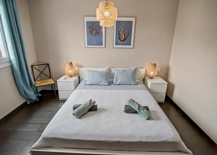 Solymar - Private Heated Pool & Fiber-optic Wifi Villa